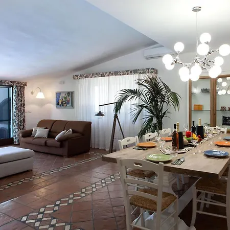 6 Bagni, Piscina, Wifi, Animali, M200 Neviano