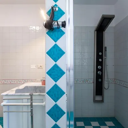 Villa 6 Bagni, Piscina, Wifi, Animali, M200