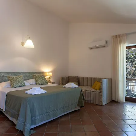 Villa 6 Bagni, Piscina, Wifi, Animali, M200 Neviano